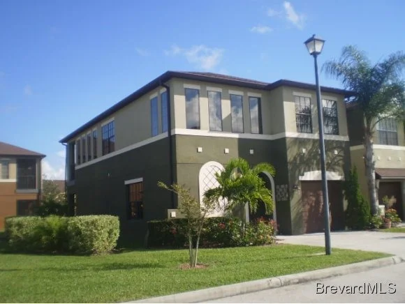 Photo of Unit 101 at 1350 Lara