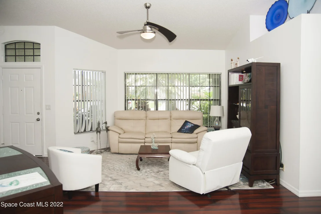 Photo of 968 Pelican Lane