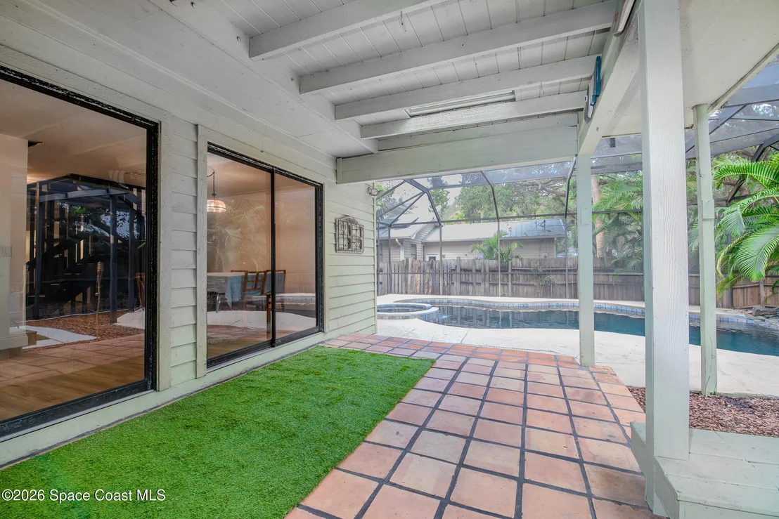 Photo of 5925 Riverside Drive