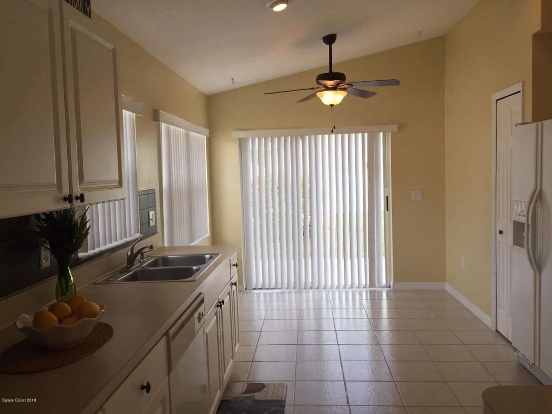 Photo of 805 Bracken NE