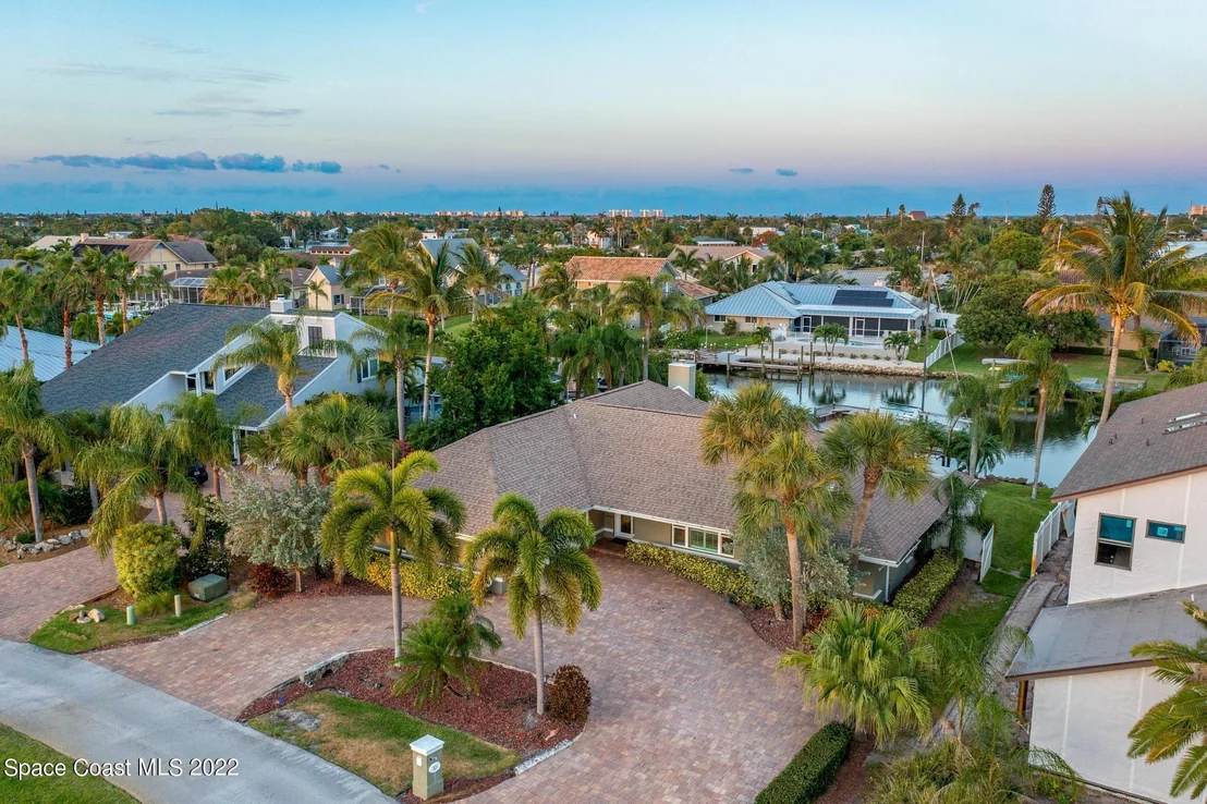 Photo of 827 Loggerhead Island Way