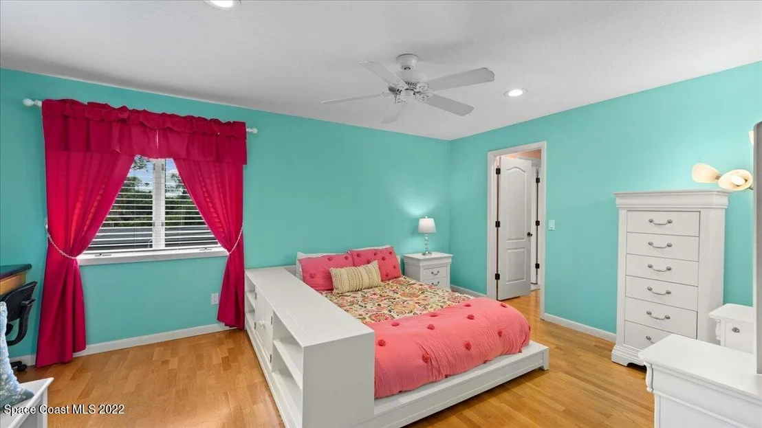 Photo of 873 Oak Park Drive