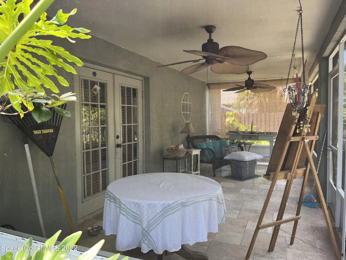 Photo of 1199 White Oak Circle