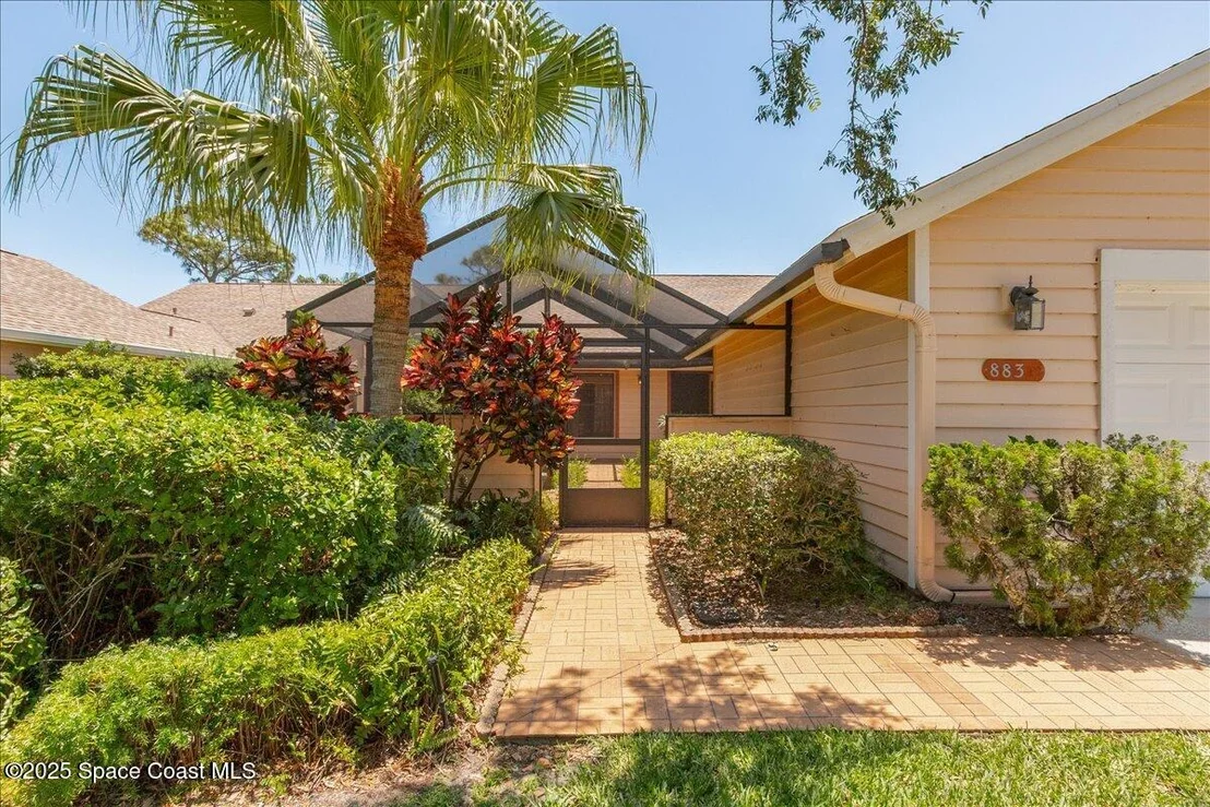 Photo of 883 Ridge Lake Drive