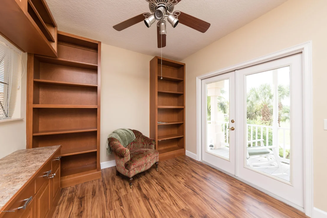 Photo of 800 Glen Abbey Way Way