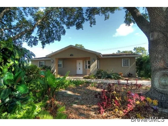 Photo of 839 NE Knecht