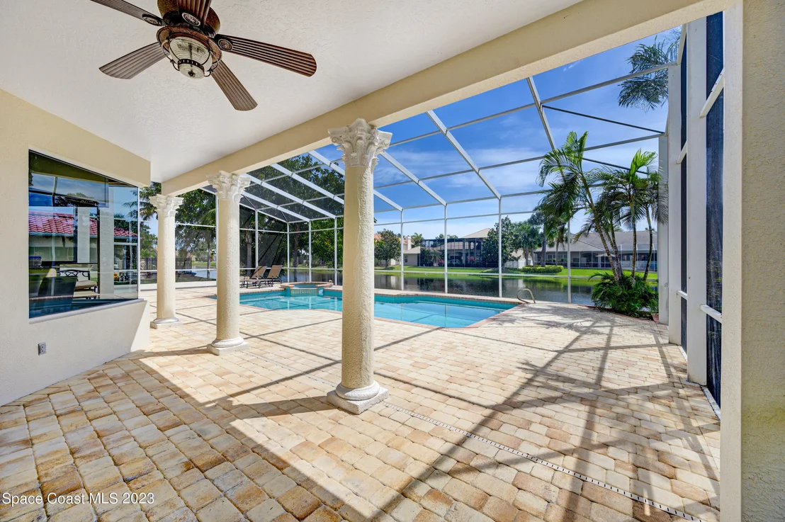 Photo of 335 Lanternback Island Drive