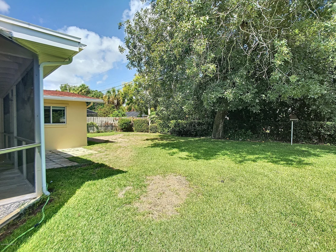 Photo of 304 N Roundtree Drive