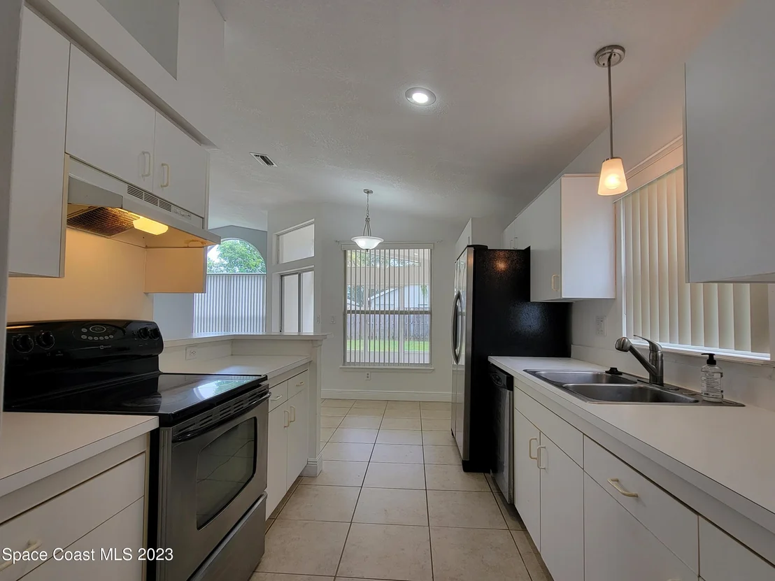 Photo of 8005 Bracken Lane