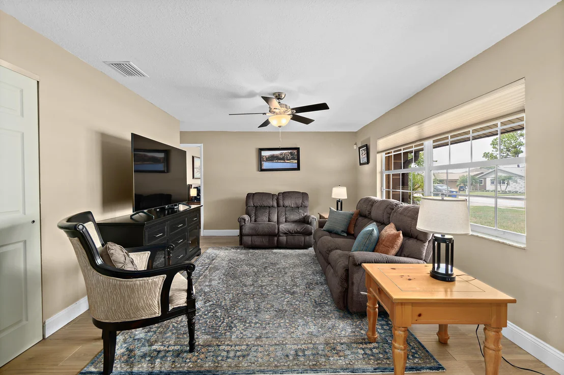 Photo of 969 Bayberry Lane