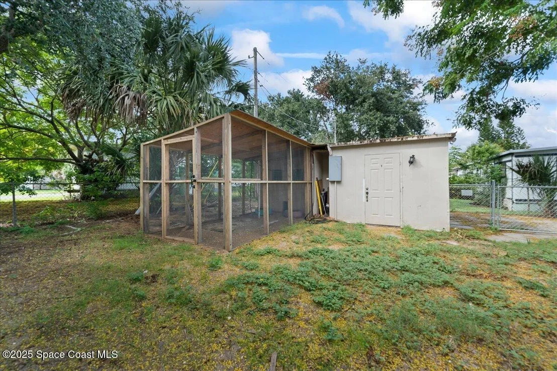 Photo of 6983 Chestnut Drive