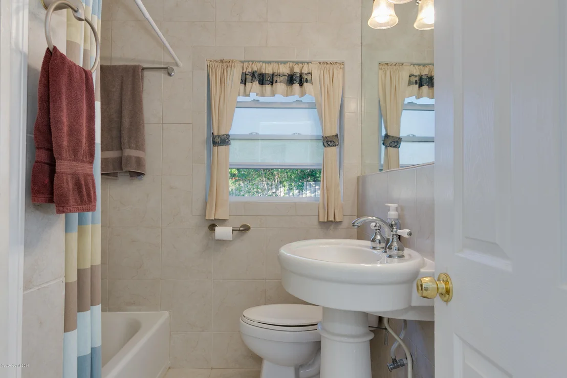 Photo of 769 Banyan Drive