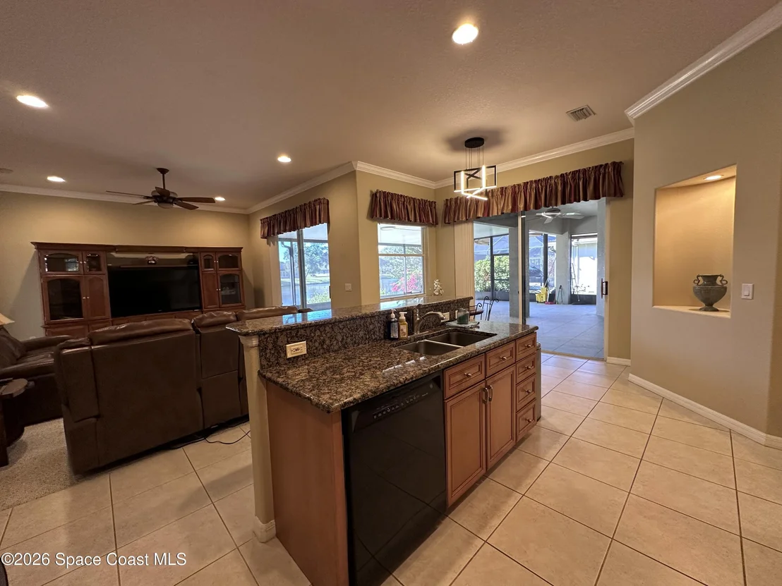 Photo of 883 Spring Oak Drive