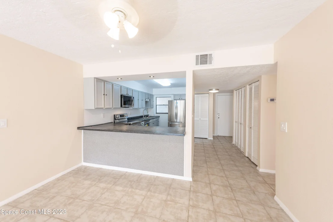 Photo of Unit 1012 at 315 Tangle Run Boulevard