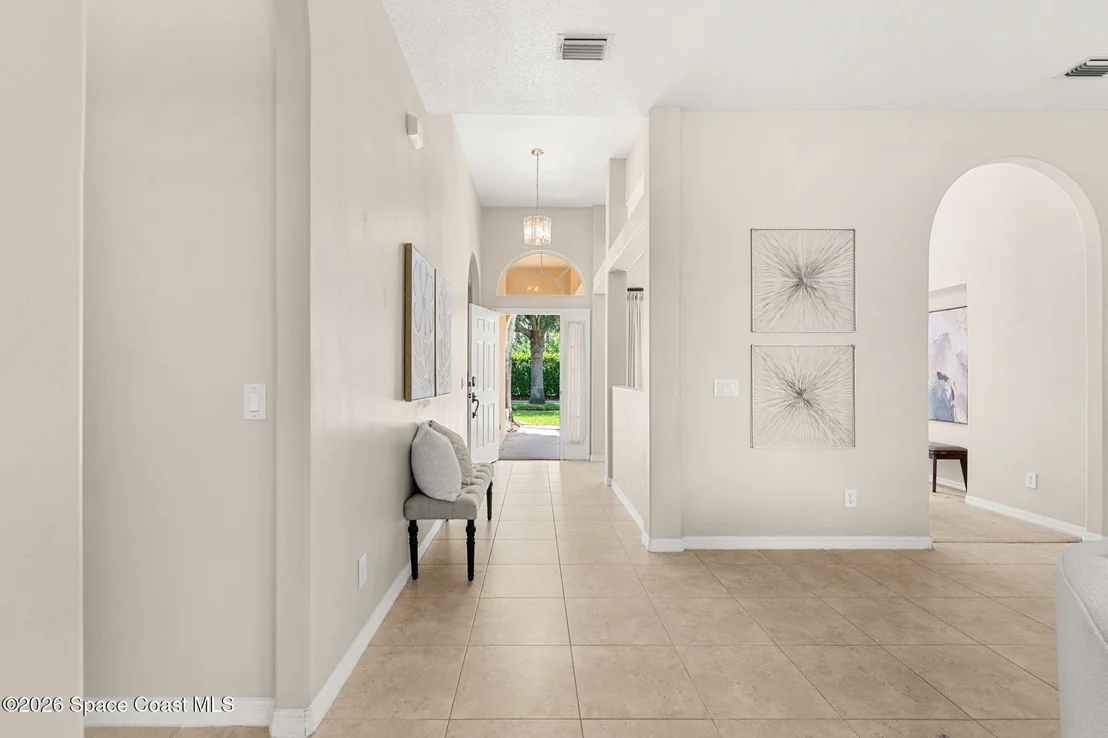 Photo of 1860 Windbrook Drive SE