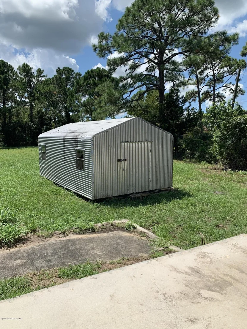 Photo of 665 Camp Road