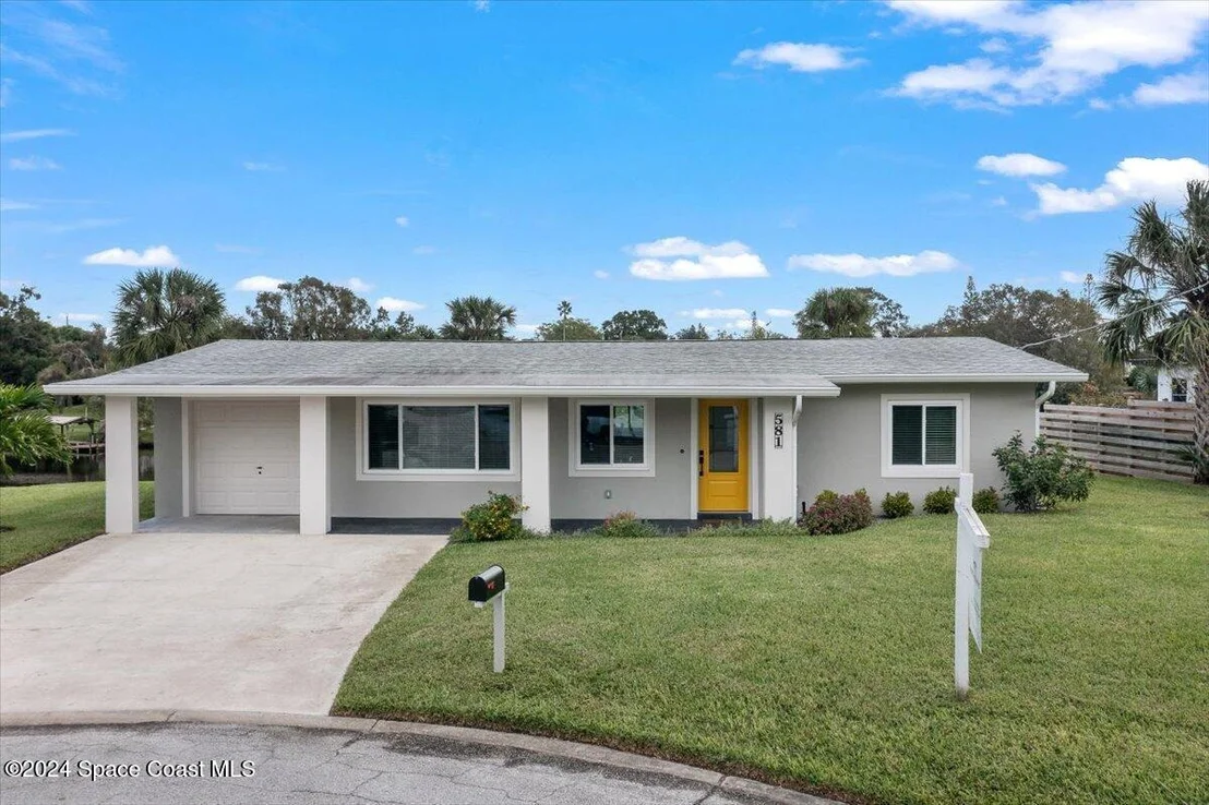 Photo of 581 Hillside Court
