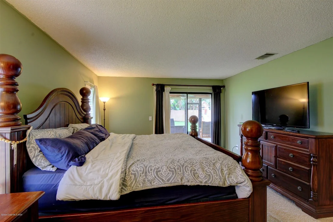 Photo of 881 Sunnybrook Lane