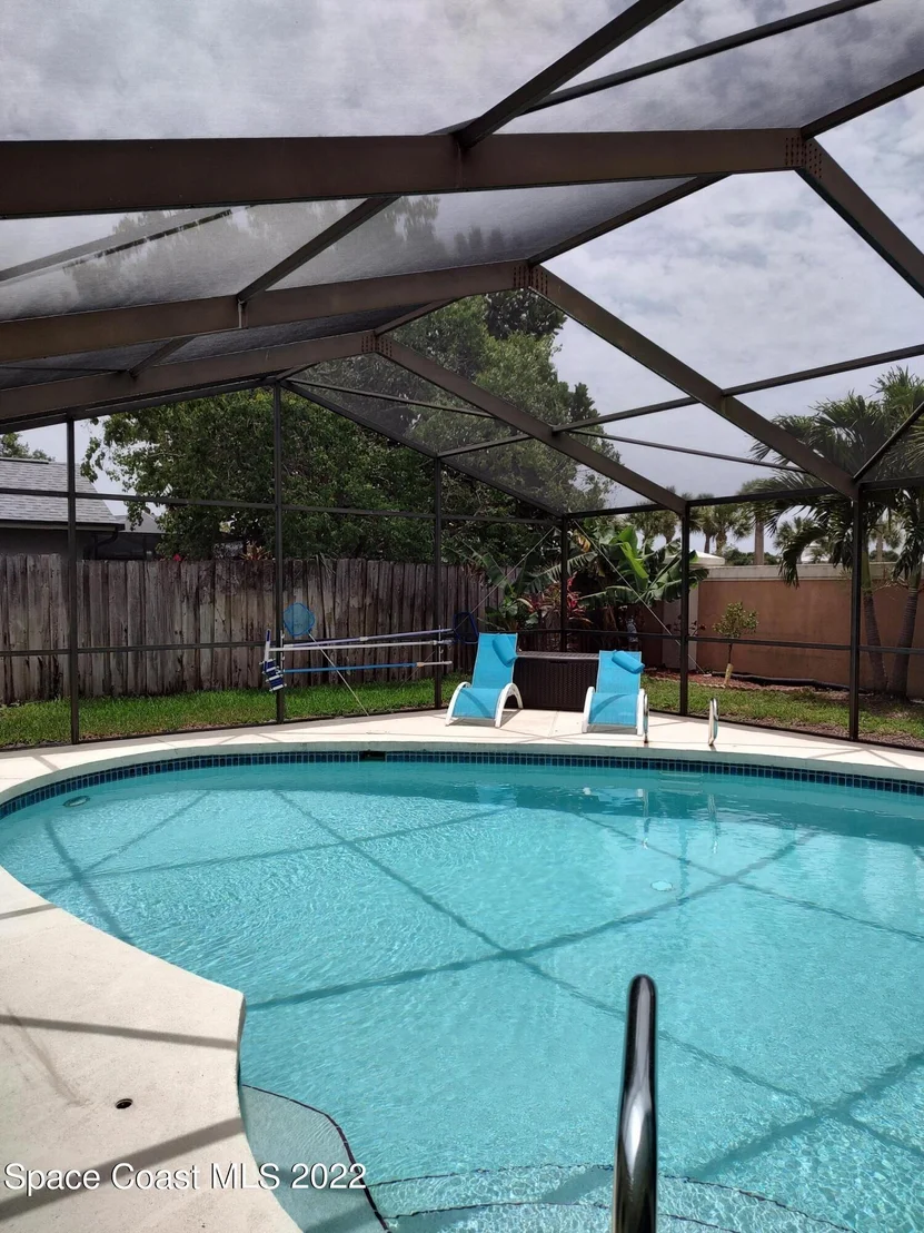 Photo of 1231 W Walnut Grove Way