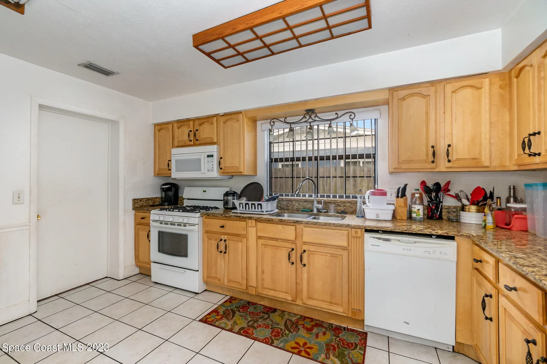 Photo of 1722 Golfview Drive