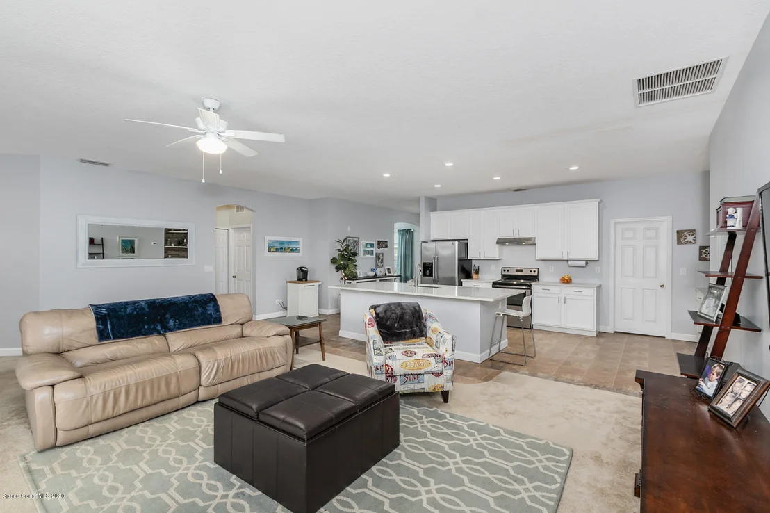 Photo of 1037 Morgan Circle NE