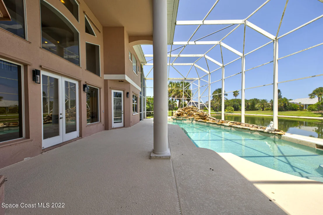 Photo of 334 Island Drive