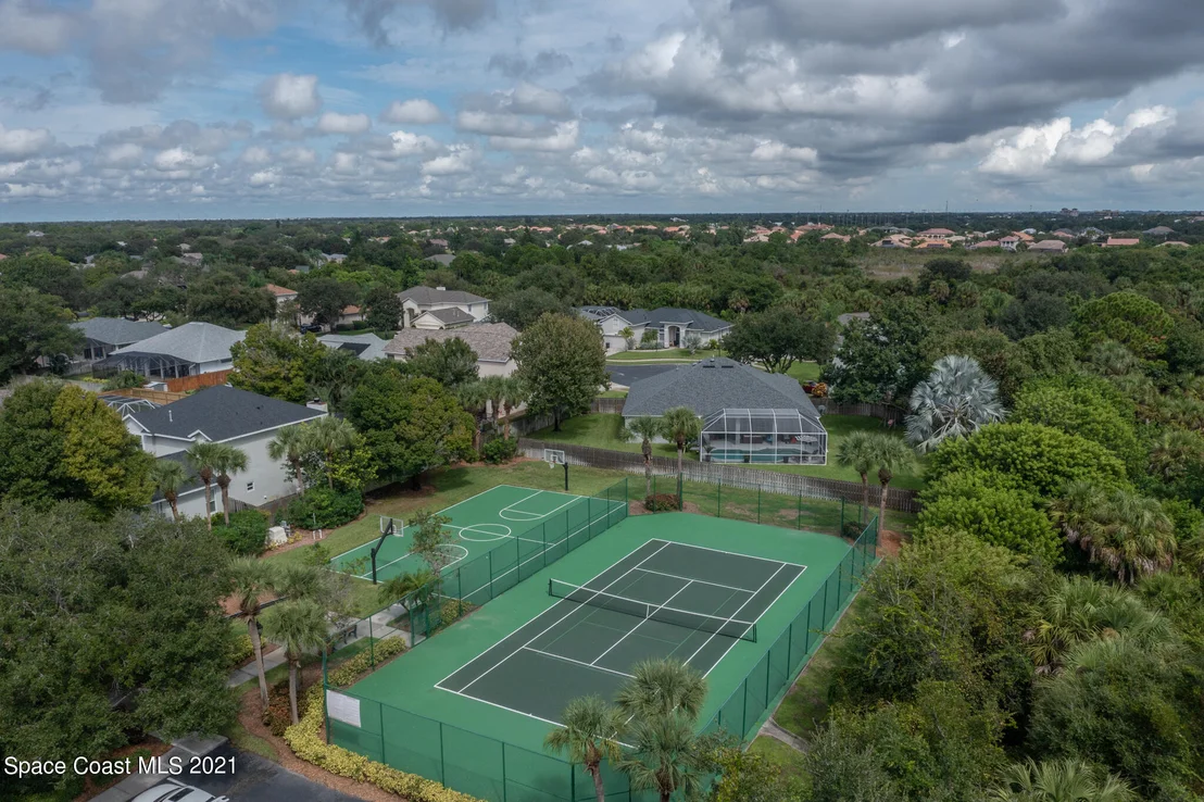 Photo of 5876 Arlington Circle