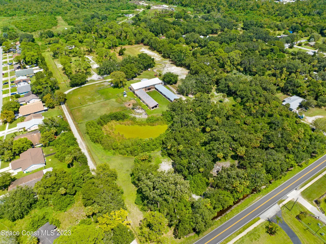 Photo of 2150 Lake Drive