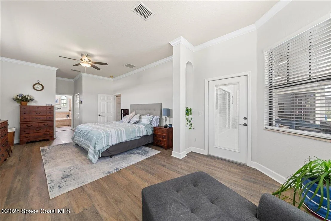 Photo of 2100 Windbrook Drive SE