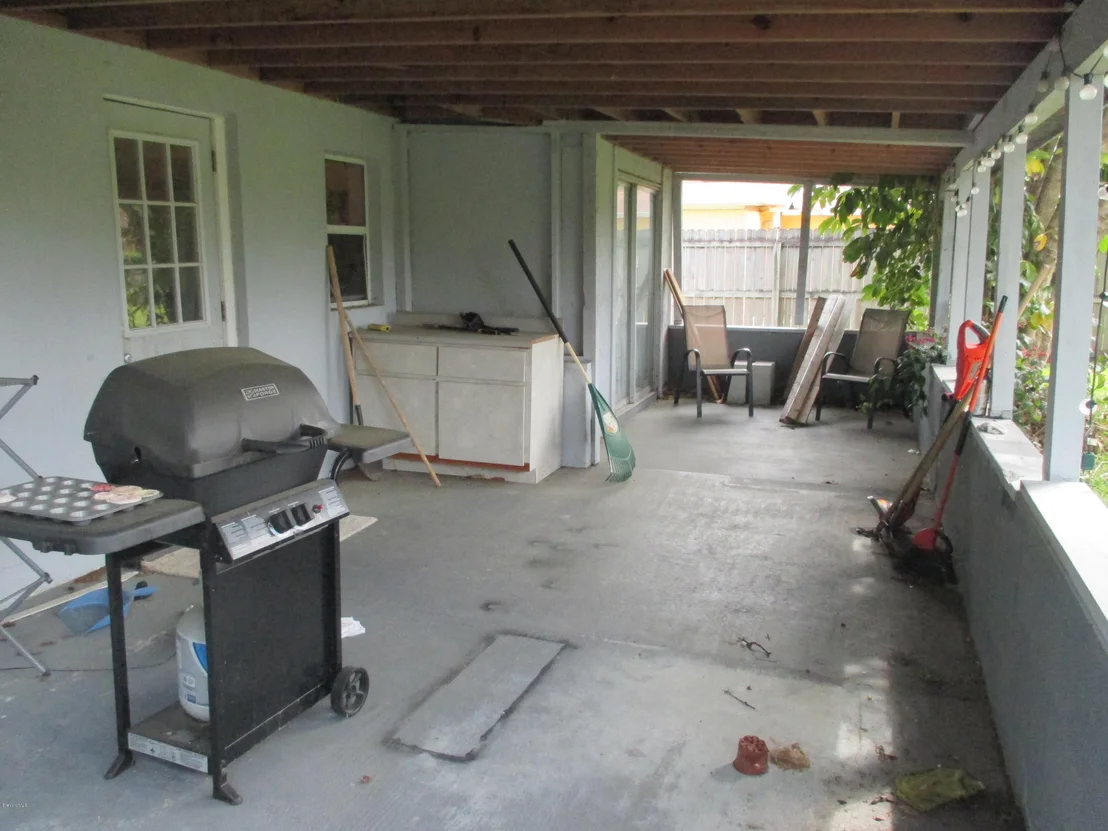 Photo of 2677 Hereford Road