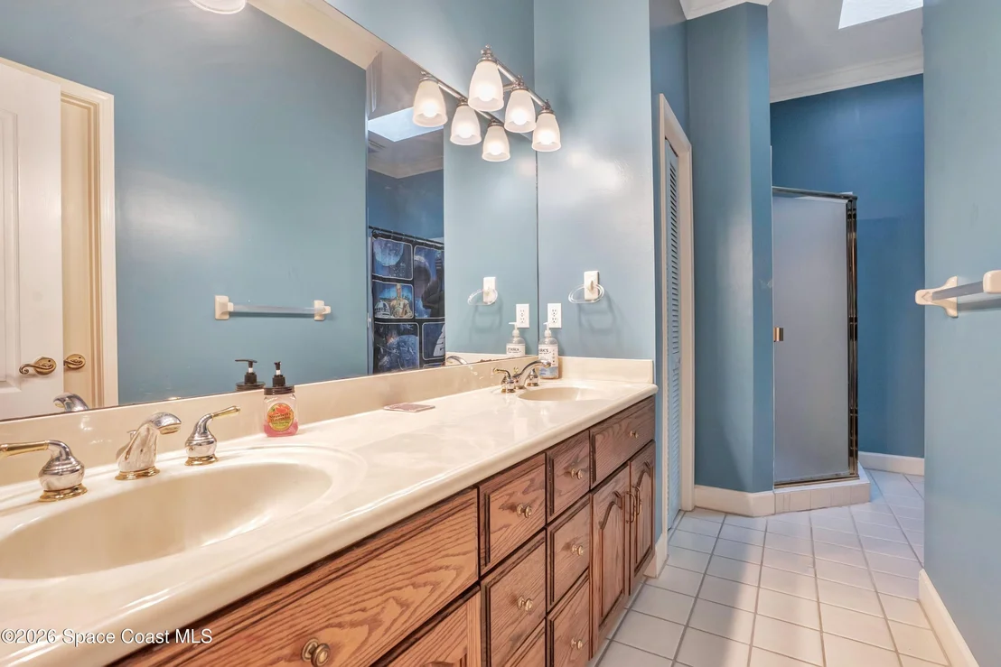 Photo of 772 Oak Park Drive