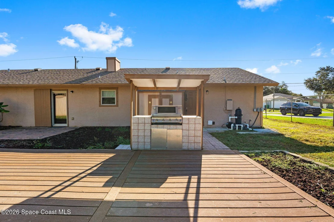 Photo of 7256 Bright Avenue