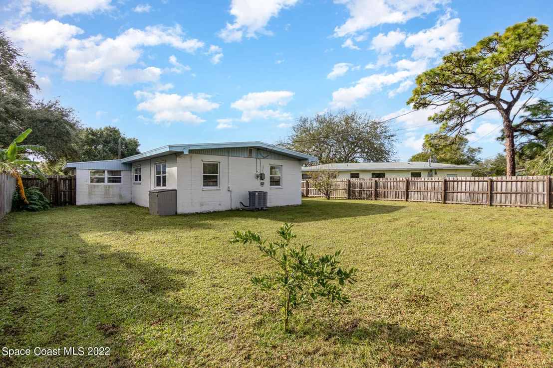 Photo of 831 Glenmore Circle