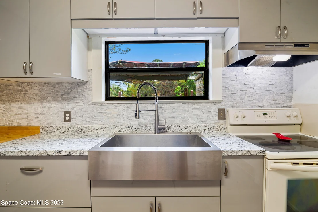 Photo of 5060 Scott Road