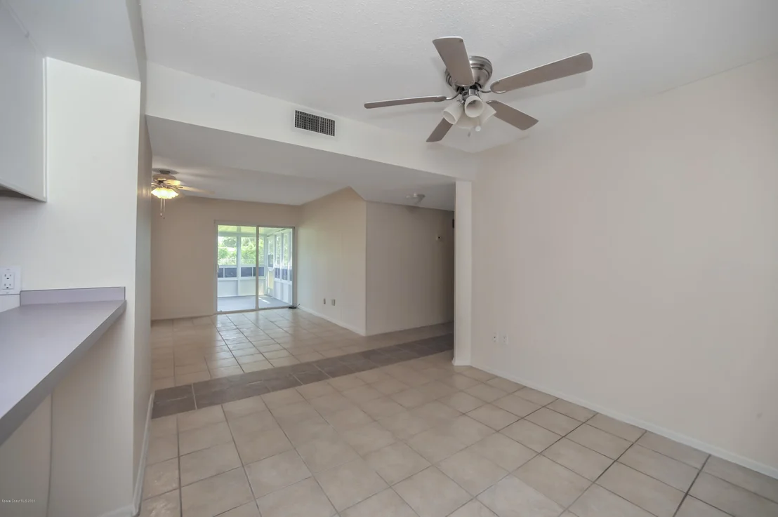 Photo of 797 James Circle NE