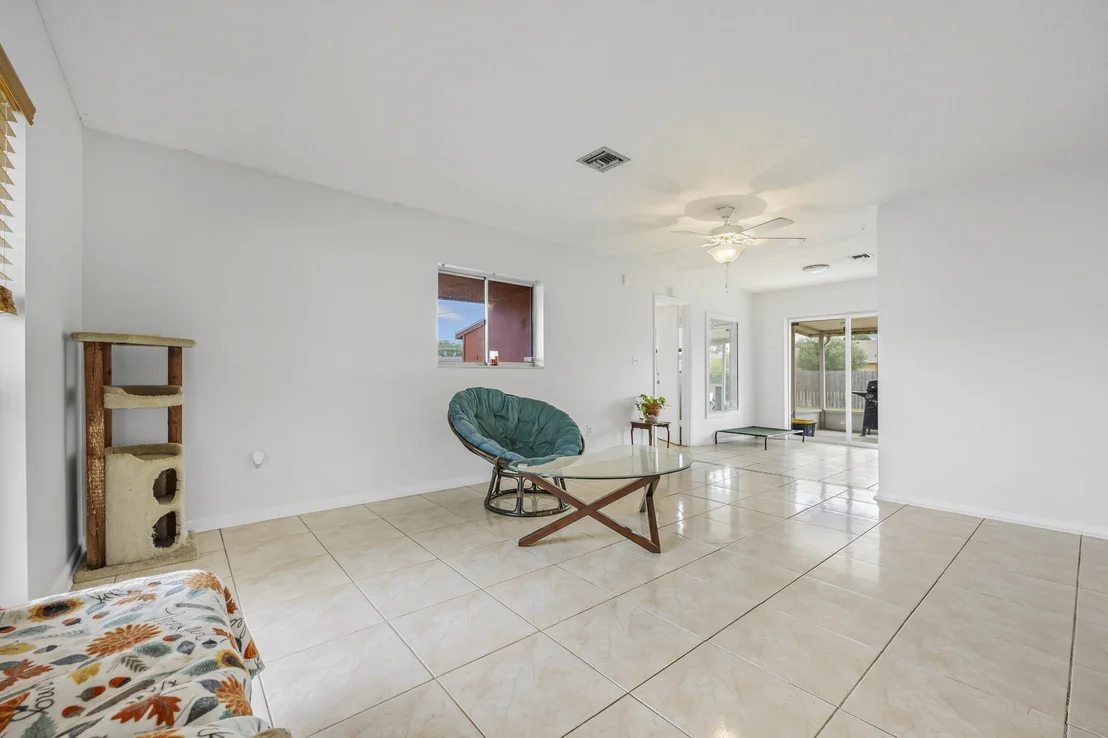 Photo of 631 Aloha Avenue