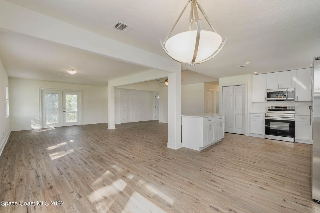 Photo of 9012 102nd Avenue
