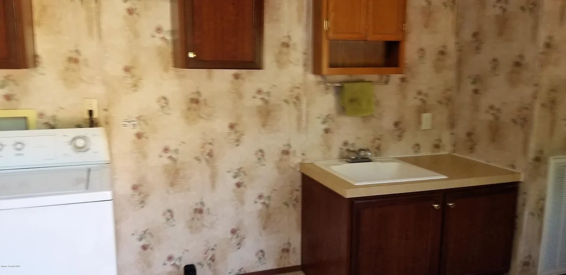 Photo of 2146 Parrish Road