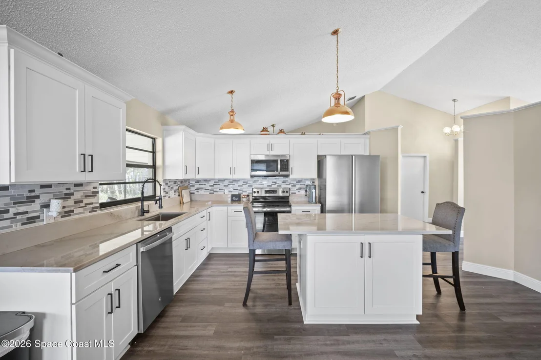 Photo of 894 Jamestown Drive