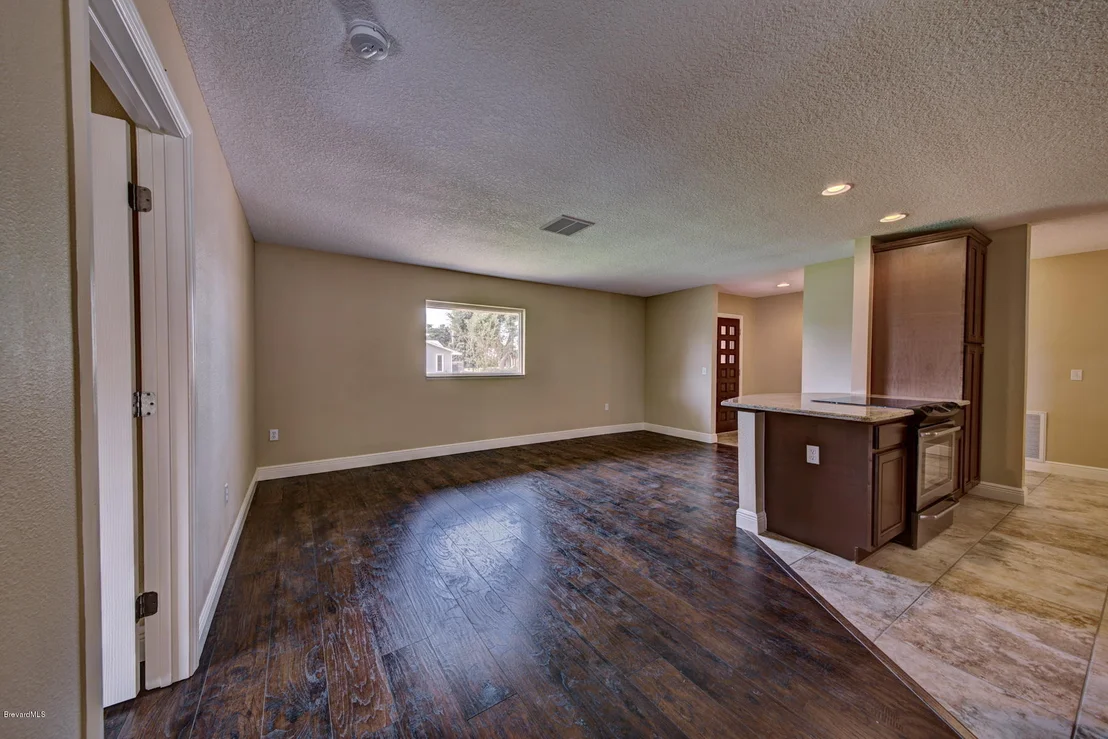 Photo of 516 Banyan Way