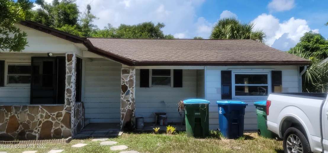 Photo of 1172 Glenham Drive NE