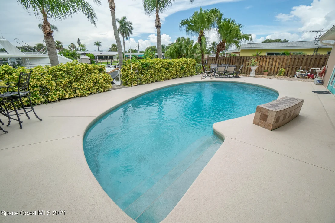 Photo of 432 Cardinal Drive