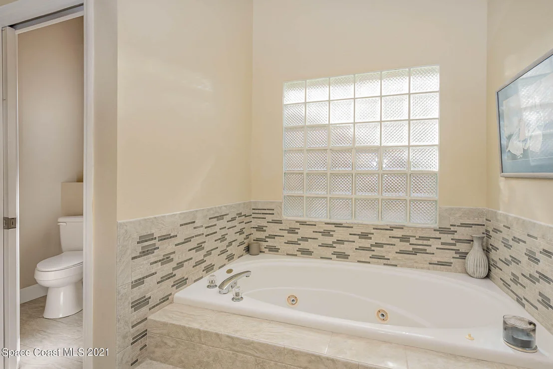 Photo of 1365 Heritage Acres Boulevard