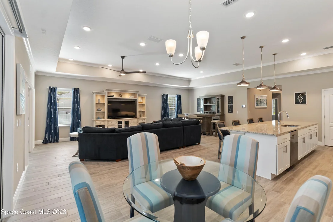 Photo of 2173 Windbrook Drive