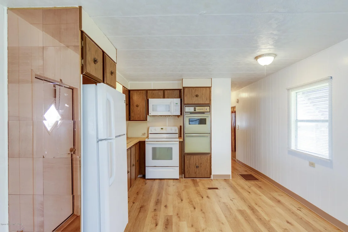 Photo of 2576 Haverhill Road NE