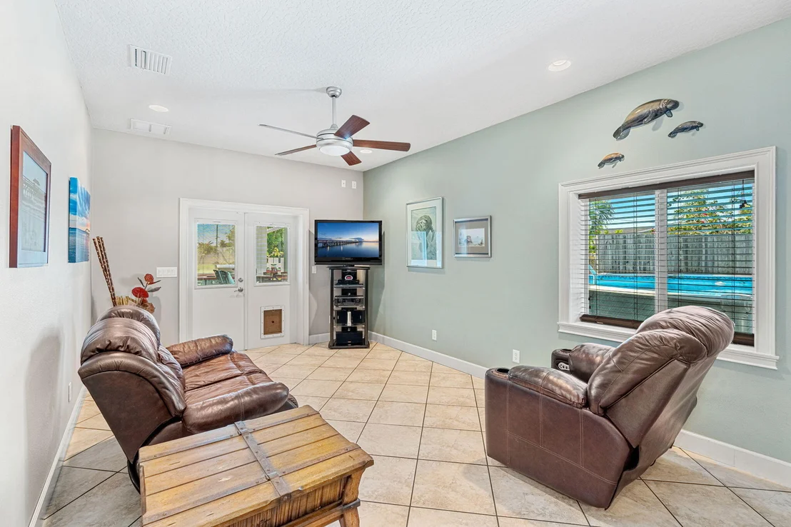 Photo of 585 Cinnamon Drive