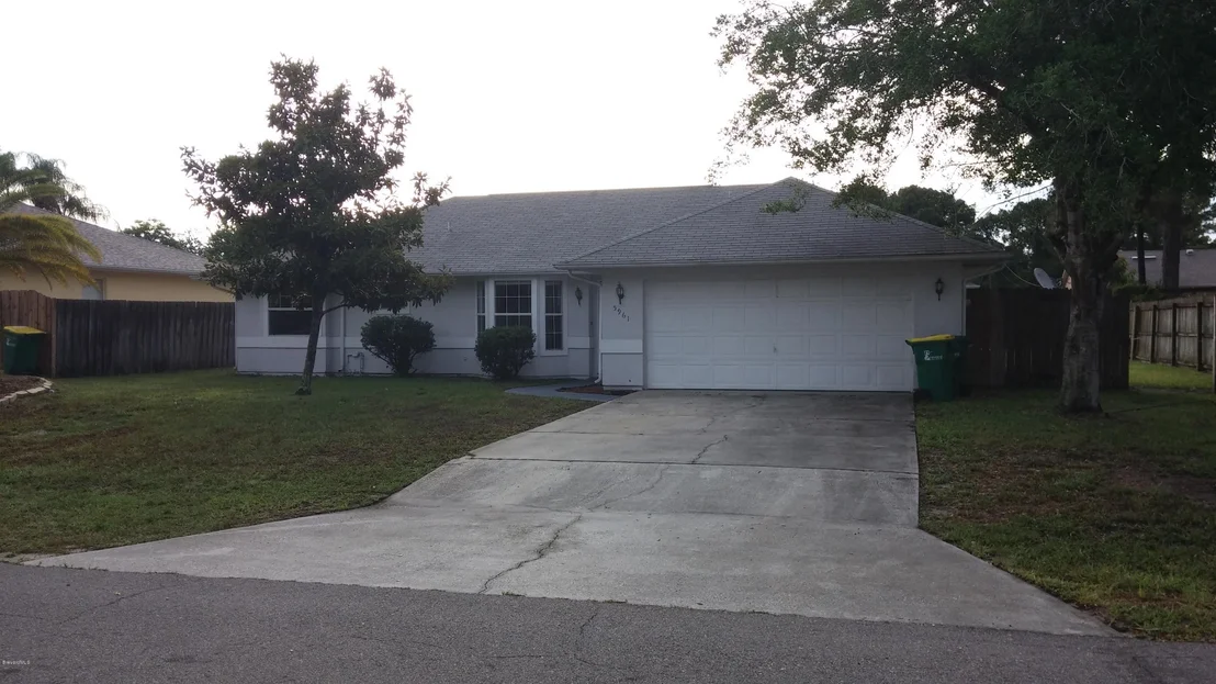 Photo of 5961 Midway Avenue