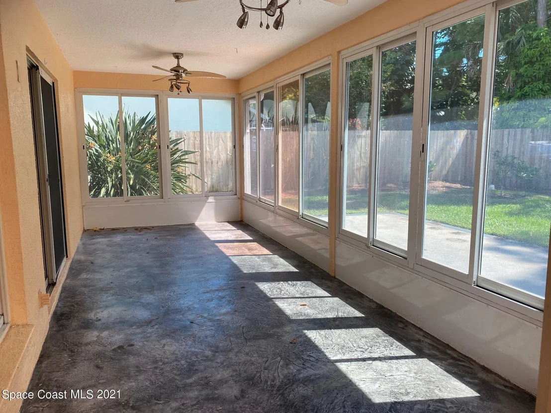 Photo of 935 Osprey Lane