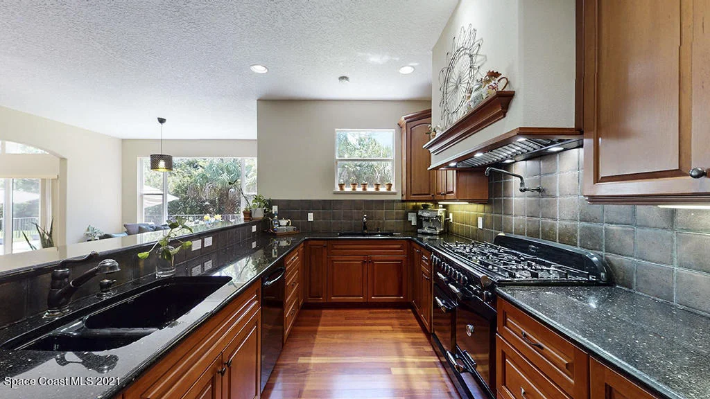 Photo of 5545 Willoughby Drive