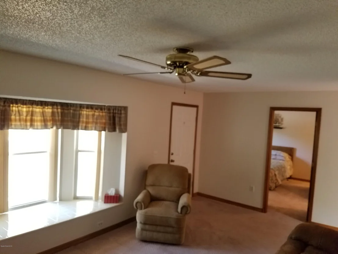 Photo of 993 Hibiscus Street